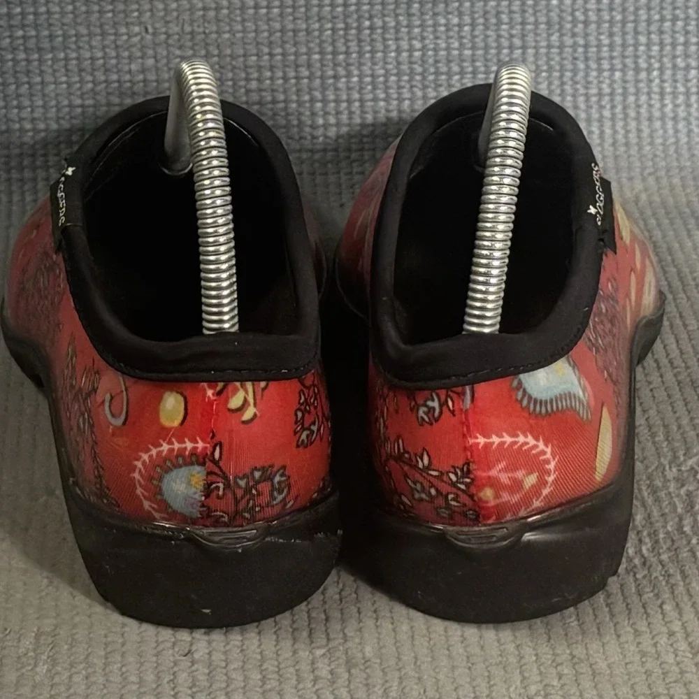 Sloggers Women's Paisley Red Waterproof Slip-On Garden Shoes Size 8 Whimsical